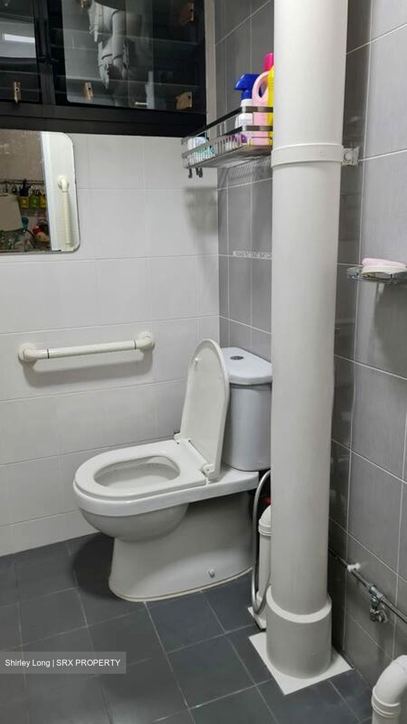 Blk 229 Jurong East Street 21 (Jurong East), HDB 3 Rooms #579624411